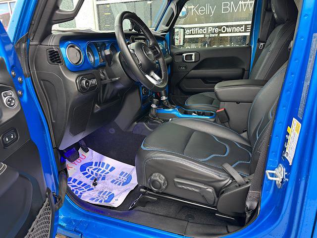 Used 2022 Jeep Wrangler Unlimited Sahara w/ Cold Weather Group image 13