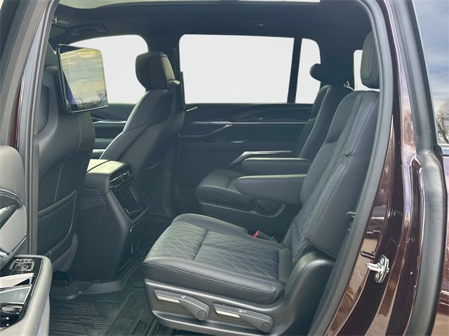 New 2026 Cadillac Escalade IQ Sport 1 w/ LPO, ONYX Package image 11