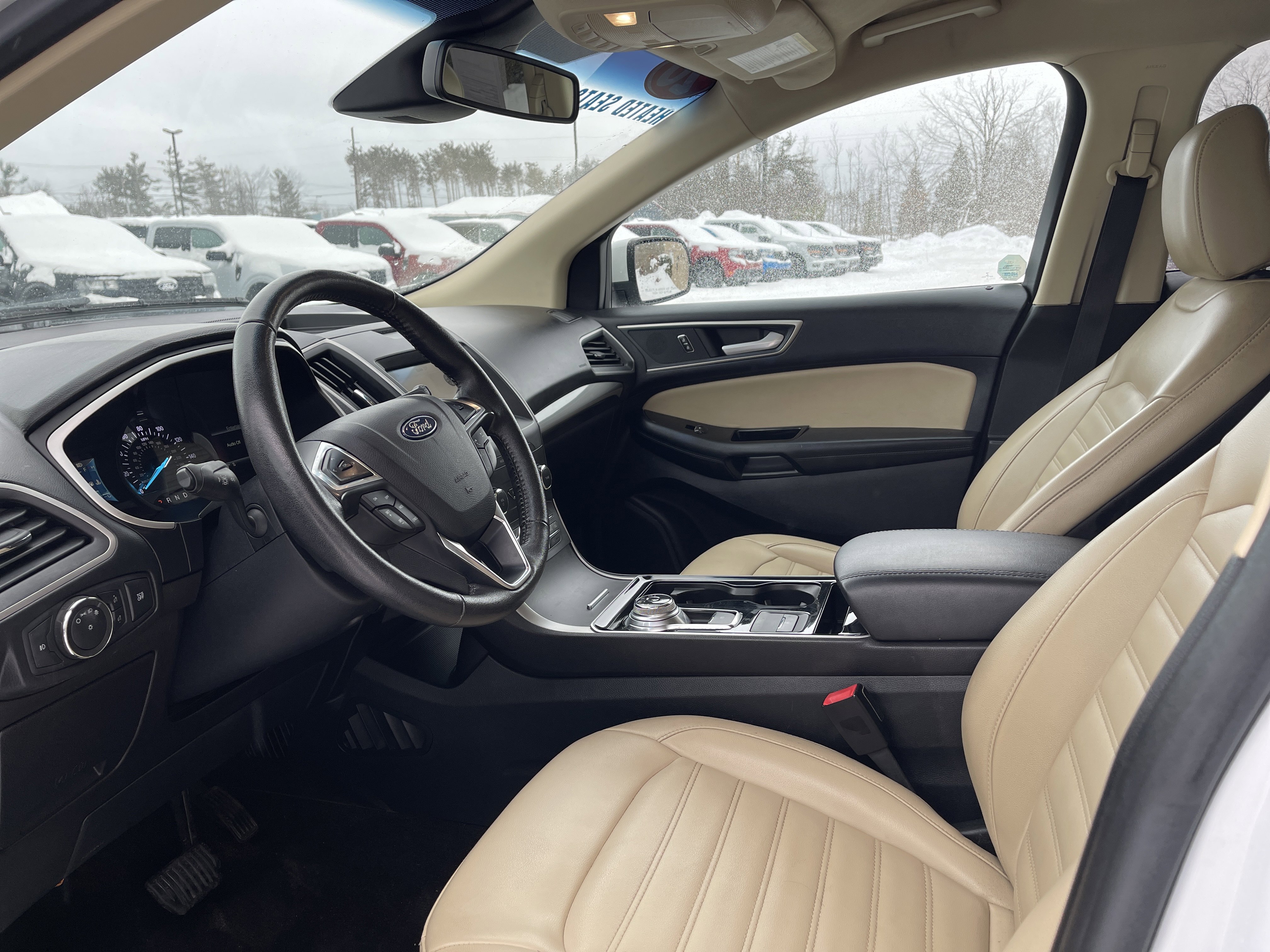 Used 2020 Ford Edge SEL image 11