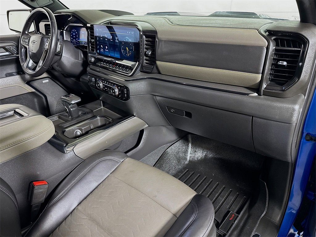 Used 2022 Chevrolet Silverado 1500 ZR2 w/ Technology Package image 28