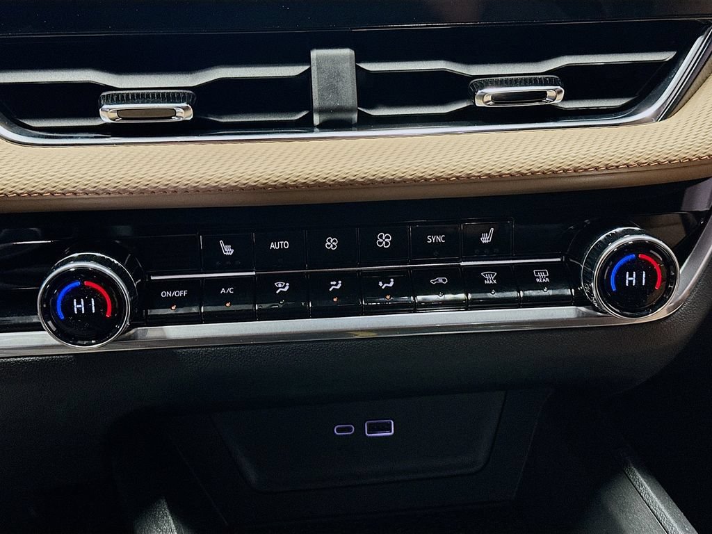 New 2026 Chevrolet Equinox ACTIV FWD image 19