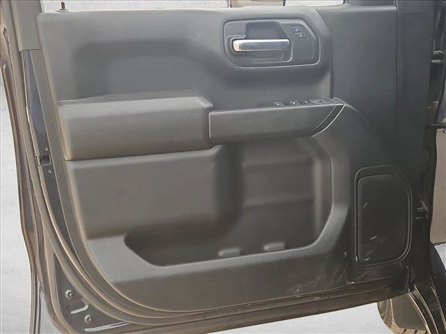 Used 2023 Chevrolet Silverado 1500 Custom RWD image 10