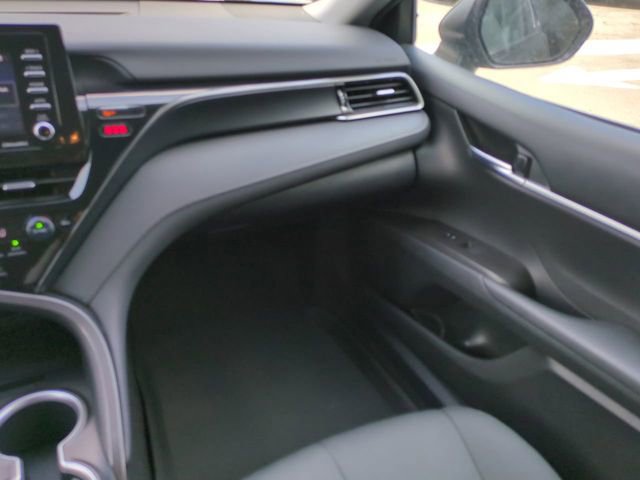 Used 2022 Toyota Camry LE w/ Convenience Package FWD image 18