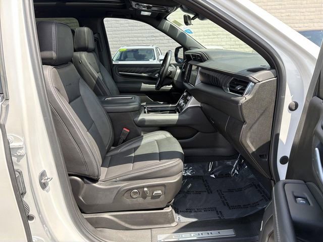 Used 2023 GMC Yukon XL Denali w/ Denali Reserve Package RWD image 28