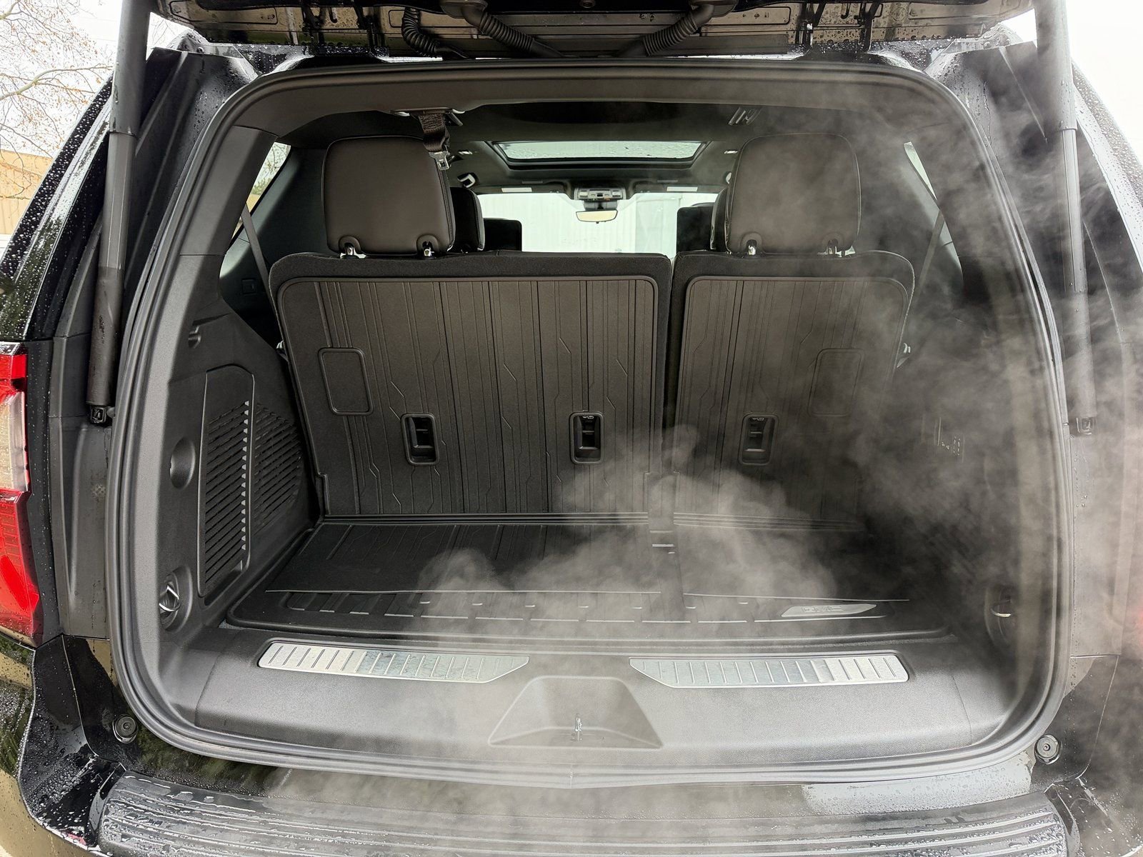 New 2025 GMC Yukon AT4 Ultimate w/ LPO, Floor Liner Package image 40