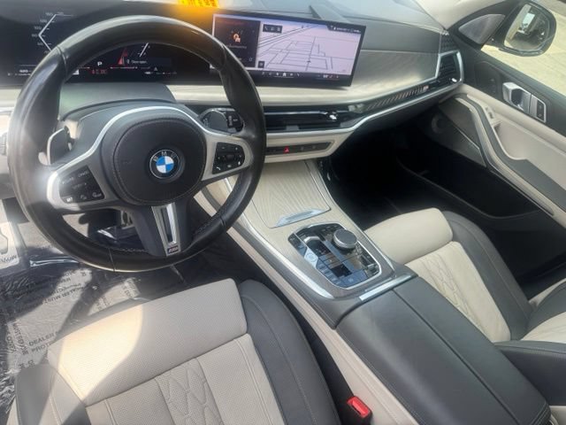 Used 2024 BMW X7 M60i w/ Climate Comfort Package AWD/4WD image 18
