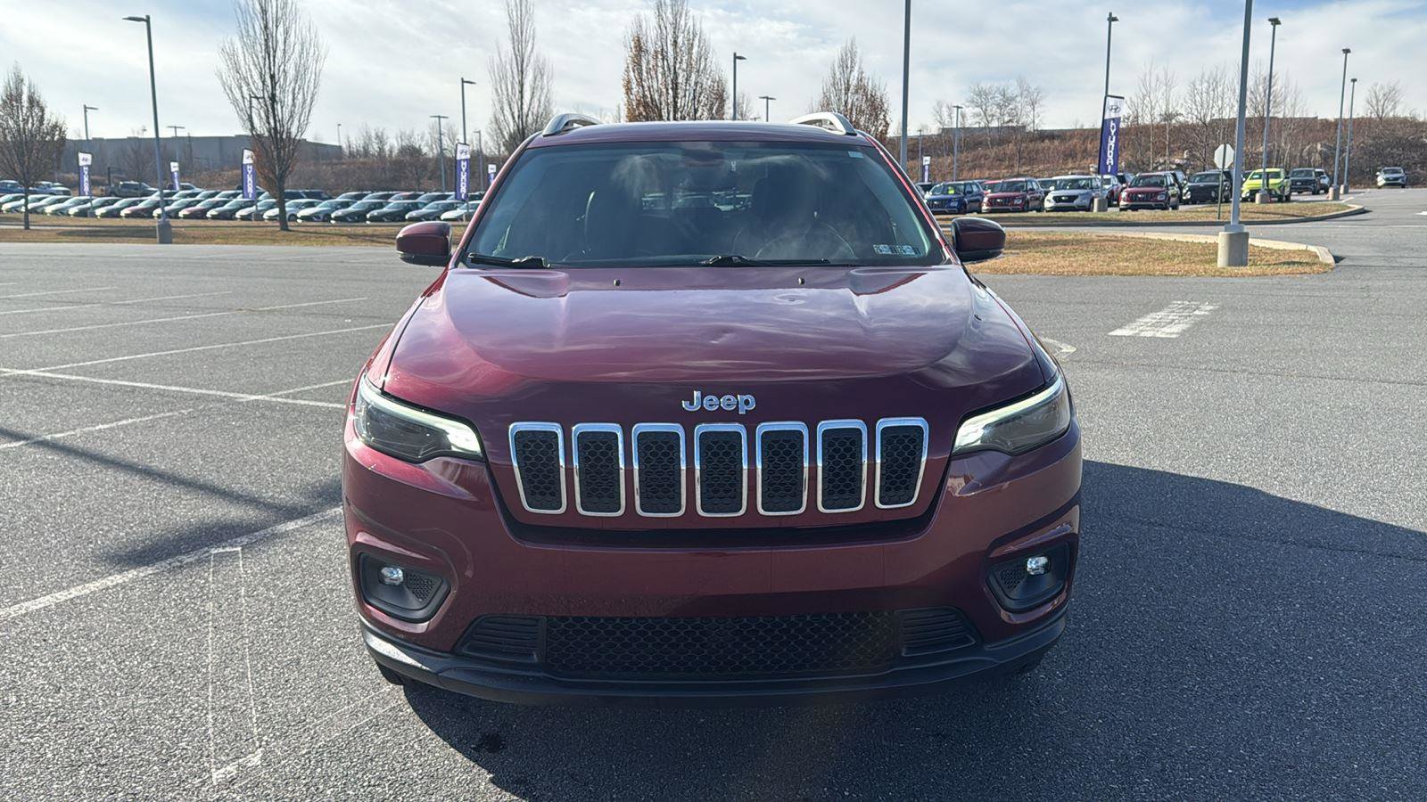 Used 2019 Jeep Cherokee Latitude Plus w/ Comfort/Convenience Group image 16