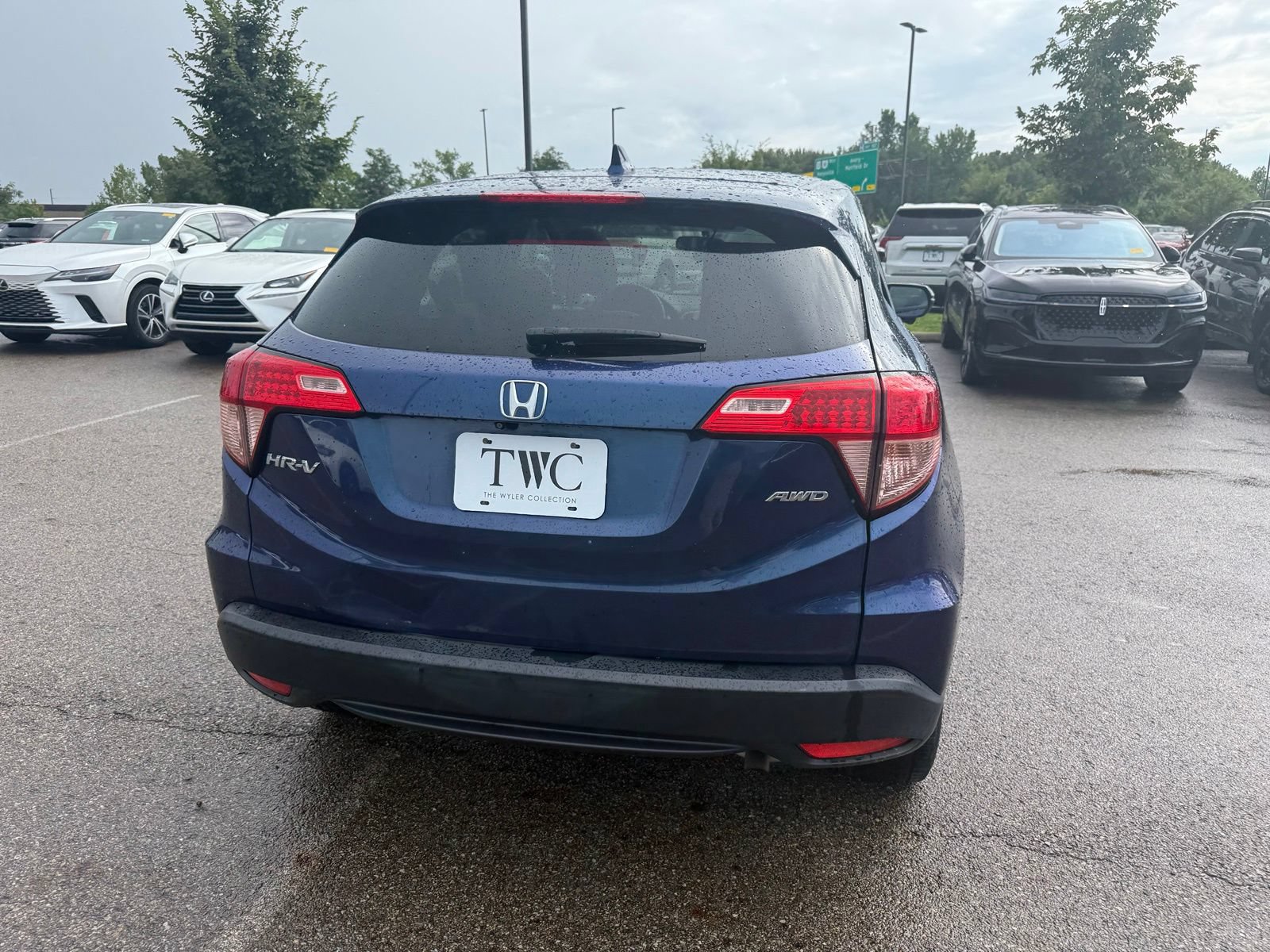 Used 2017 Honda HR-V EX image 6
