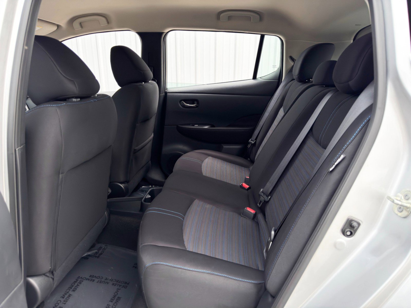 Used 2023 Nissan Leaf S image 33