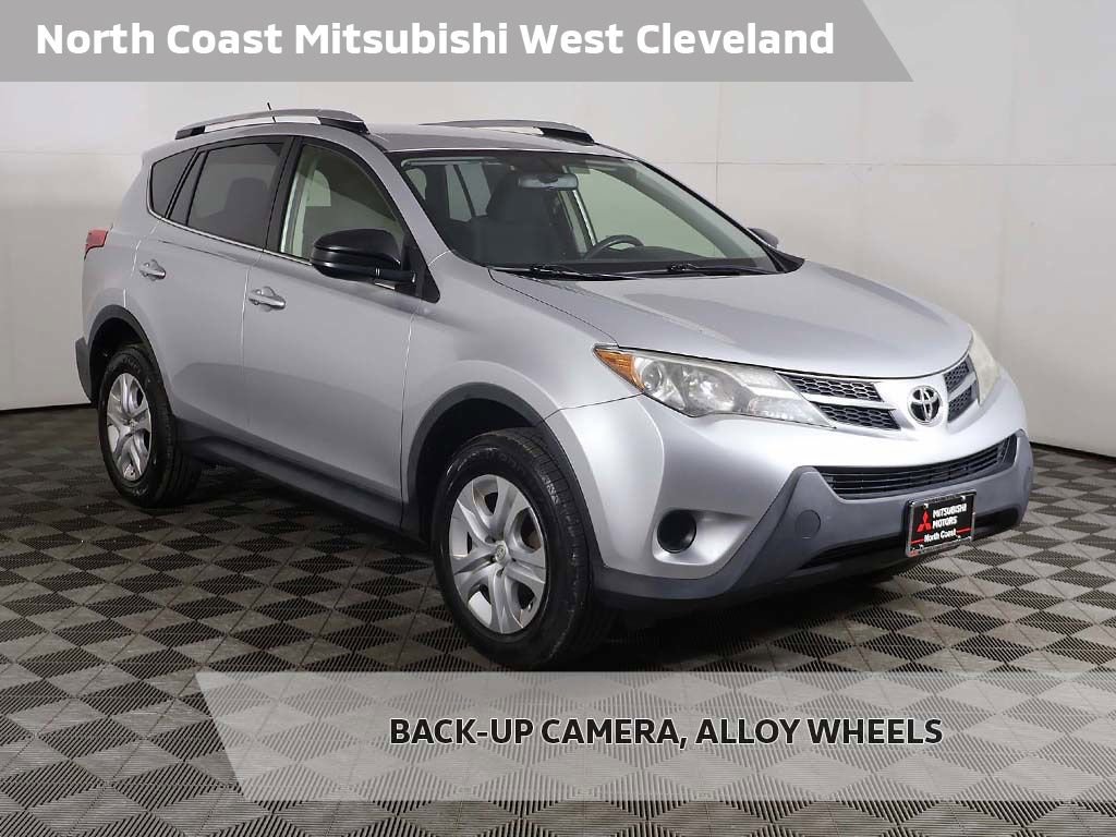 Used 2015 Toyota RAV4 LE AWD/4WD image 1