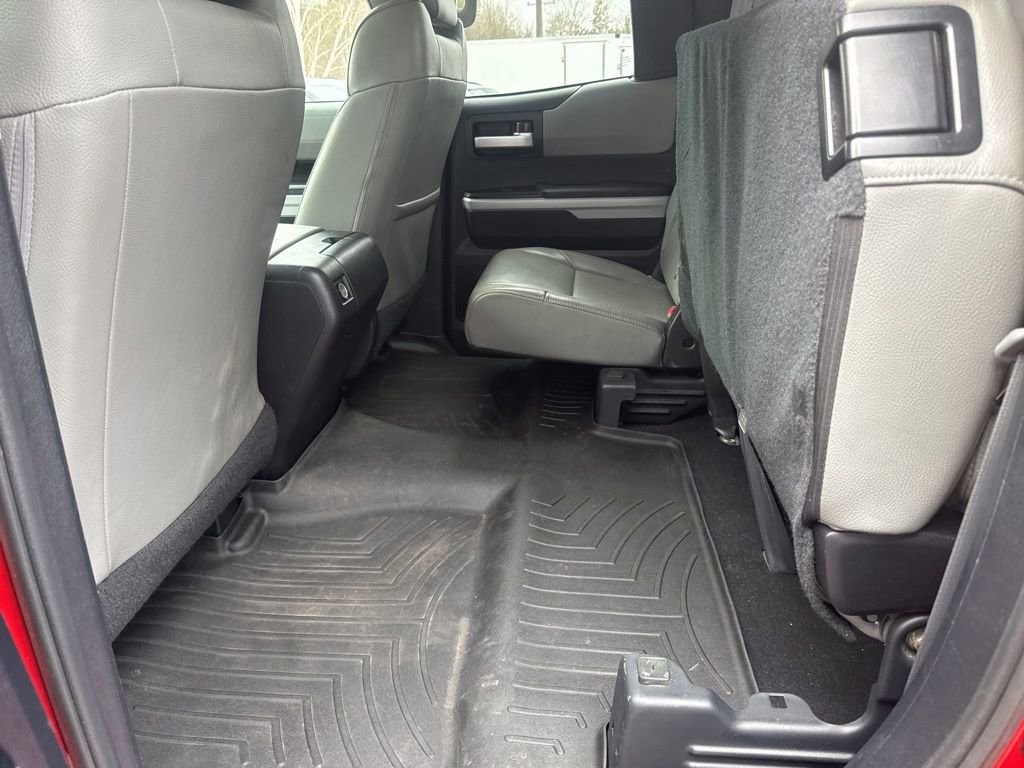 Used 2014 Toyota Tundra Limited w/ Limited Premium Package image 27