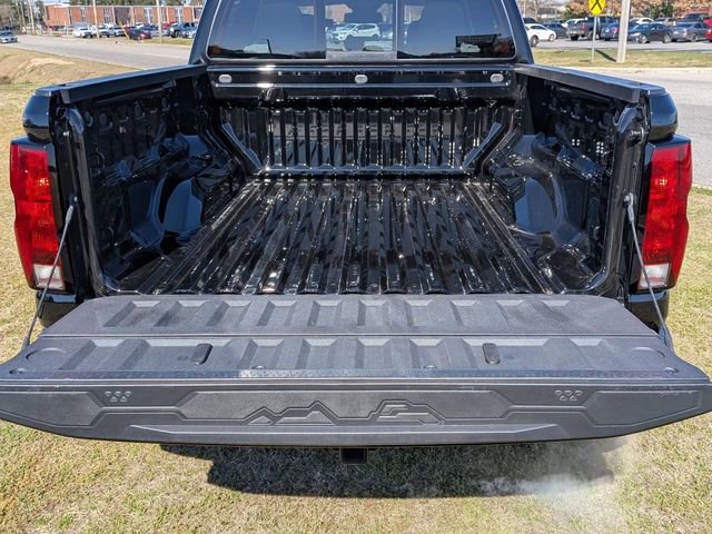 Used 2024 Chevrolet Colorado LT w/ LT Convenience Package II image 32
