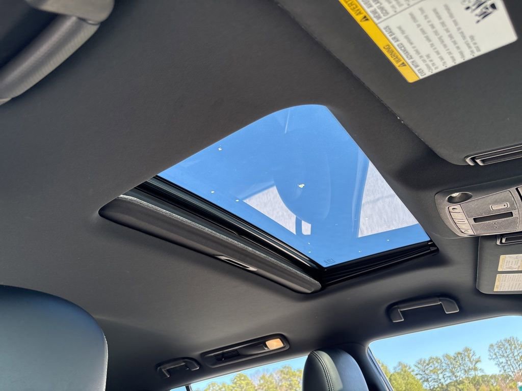 Used 2022 Nissan Armada SL w/ Midnight Edition Package image 42