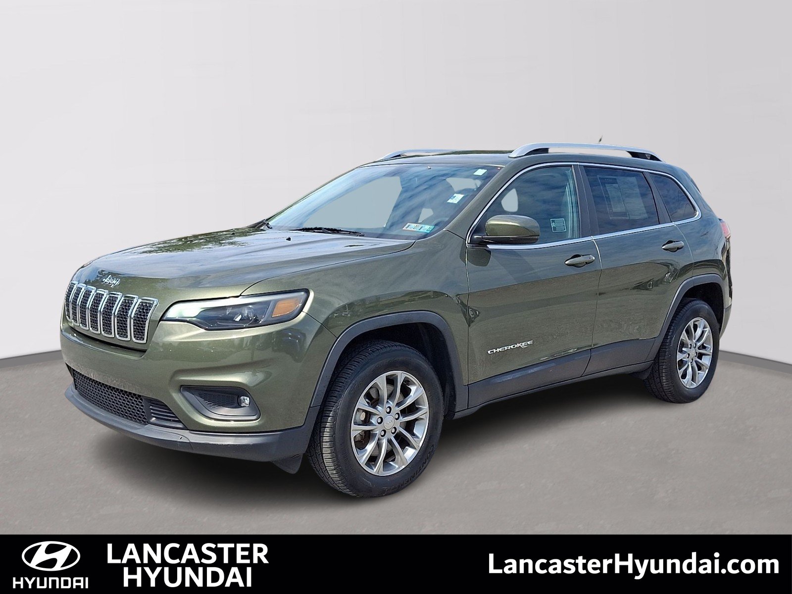 Used 2019 Jeep Cherokee Latitude Plus w/ Cold Weather Group