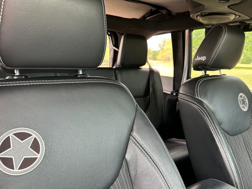 Used 2013 Jeep Wrangler Unlimited Sport image 14