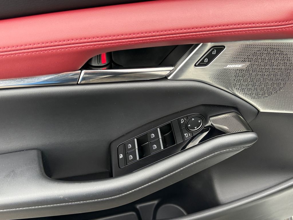 Used 2023 MAZDA MAZDA3 Hatchback w/Premium Plus Pkg image 11