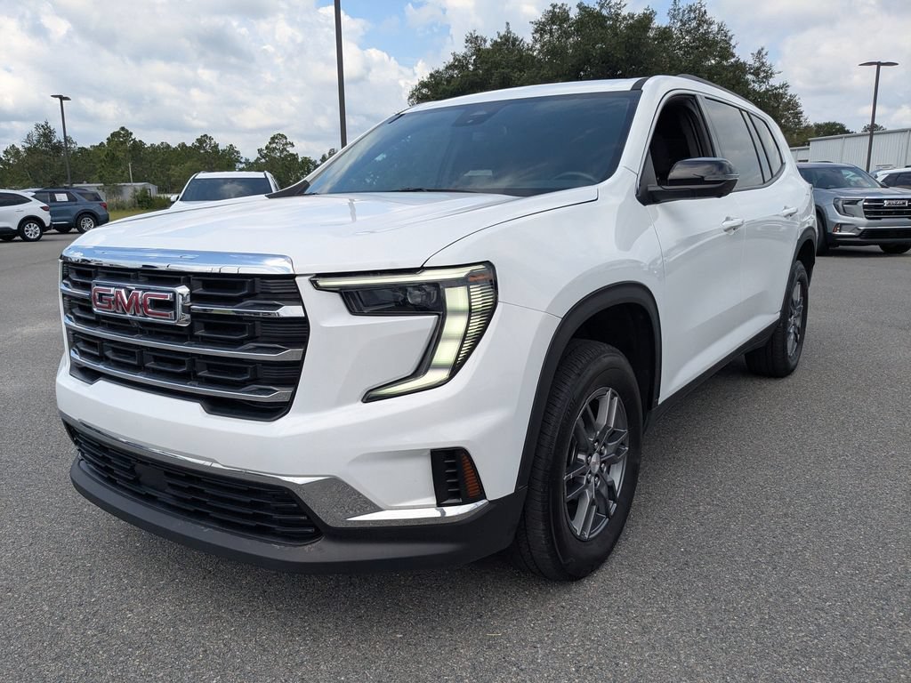Used 2025 GMC Acadia Elevation FWD image 8