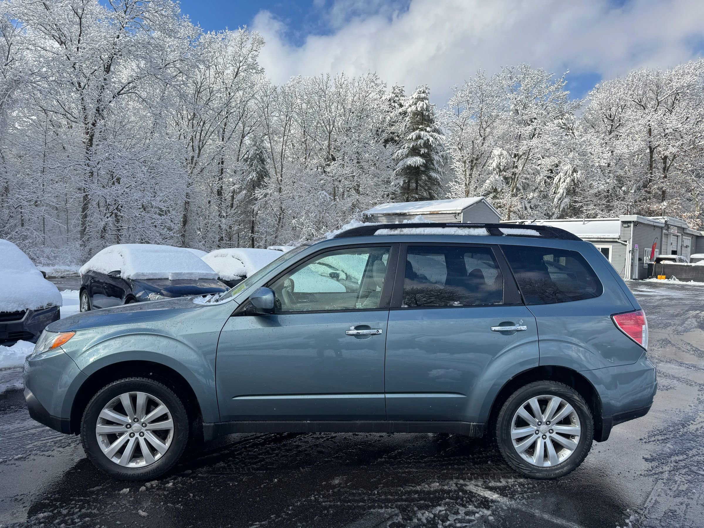 Used 2012 Subaru Forester 2.5X Premium w/ All-Weather Pkg image 8