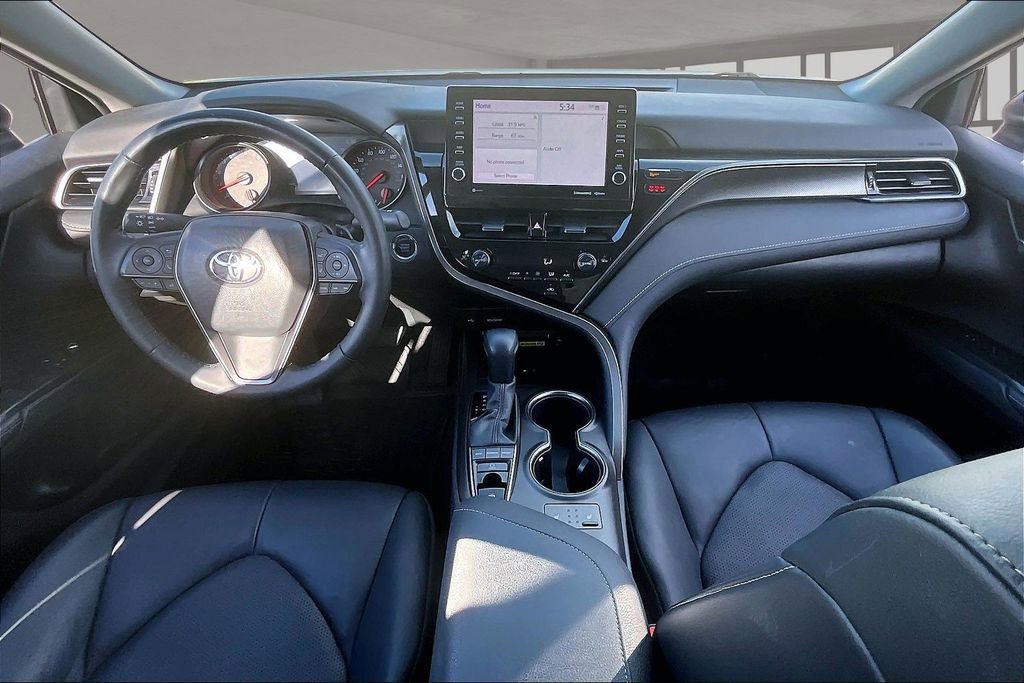 Used 2022 Toyota Camry XSE FWD image 7