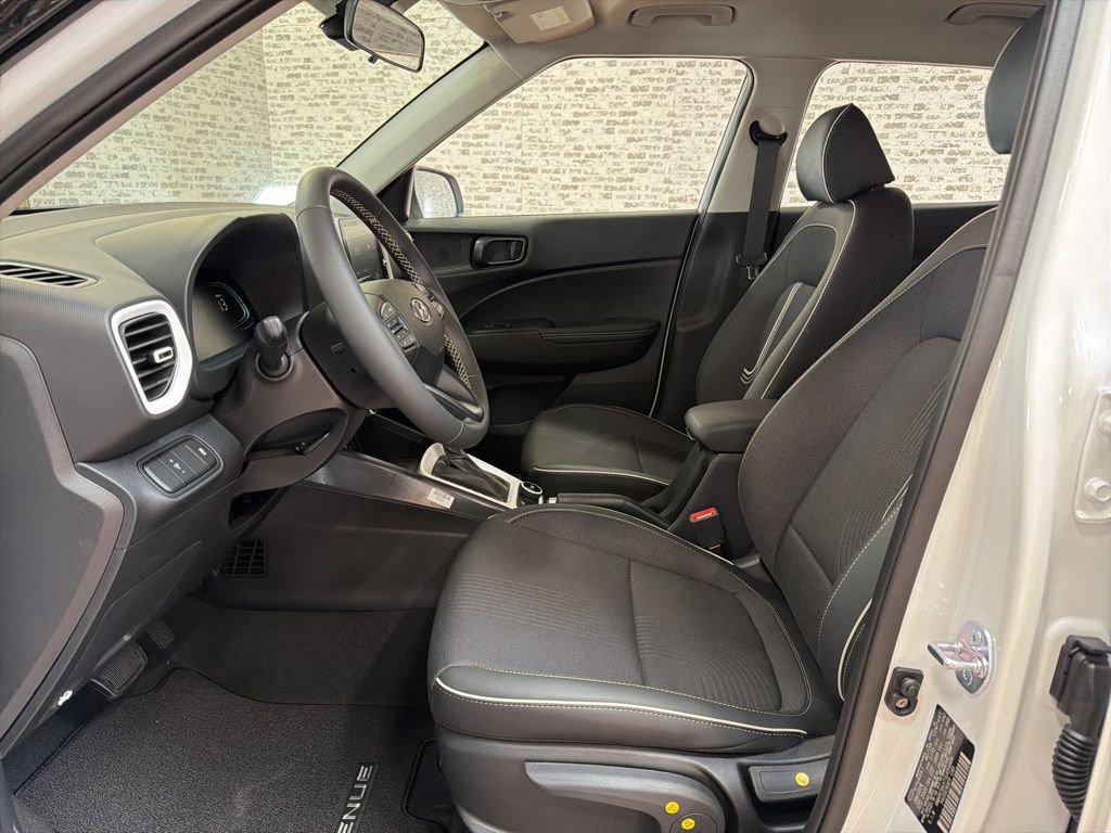 New 2026 Hyundai Venue SEL image 15