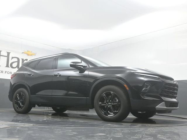 Used 2024 Chevrolet Blazer LT w/ Midnight/Sport Edition image 2