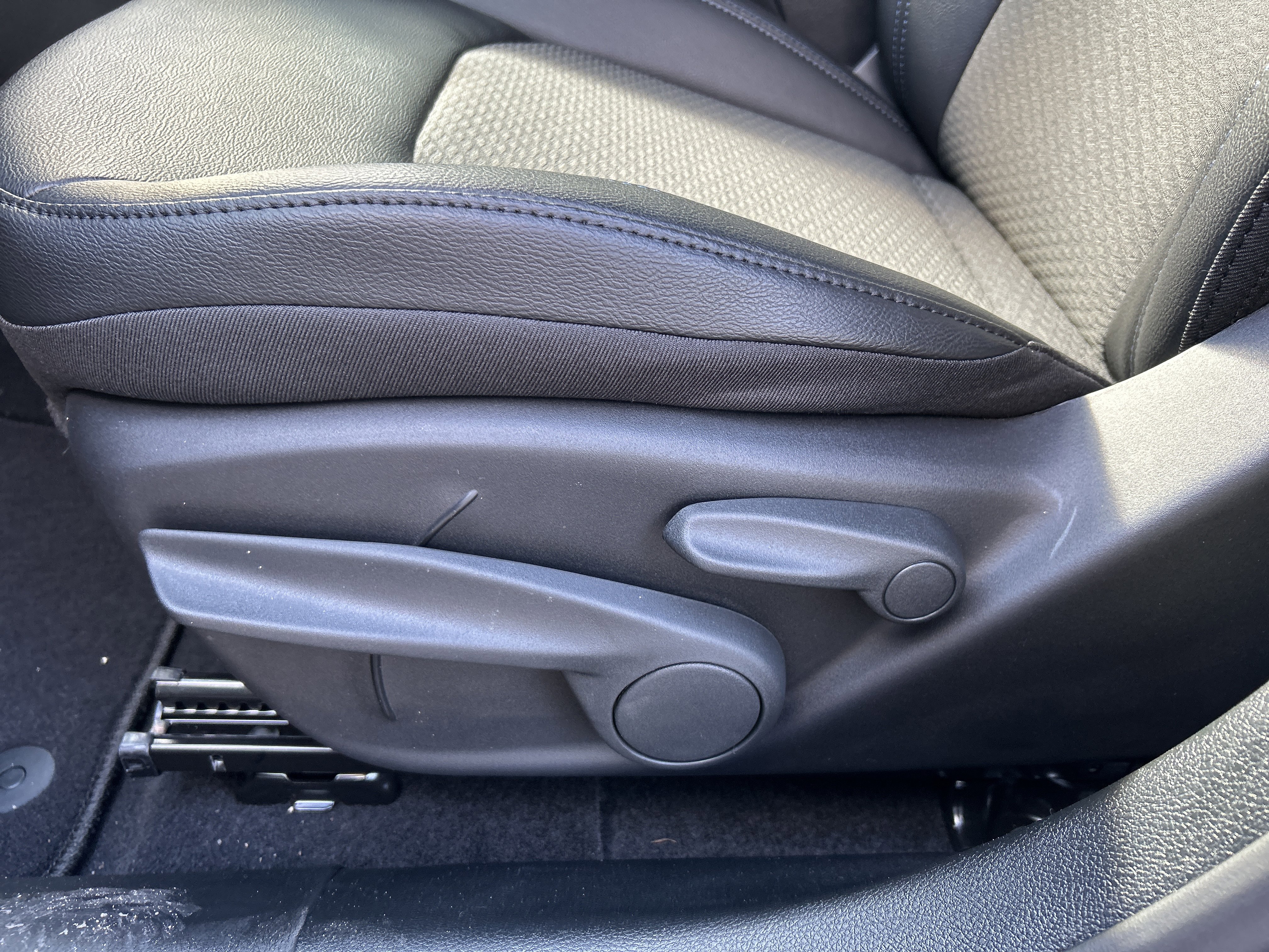 New 2026 Jeep Compass Latitude image 16