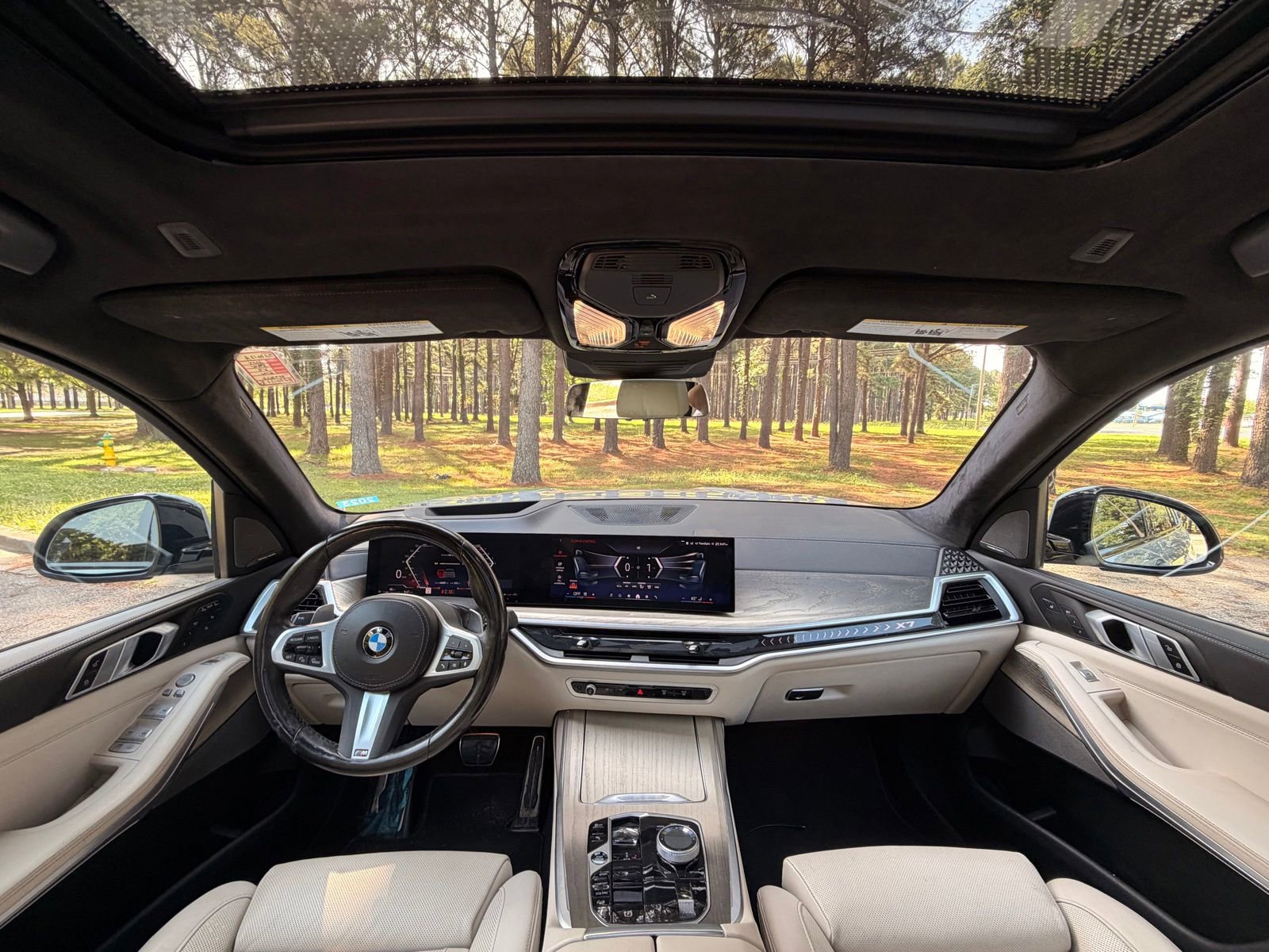 Used 2024 BMW X7 xDrive40i w/ Executive Package AWD/4WD image 2