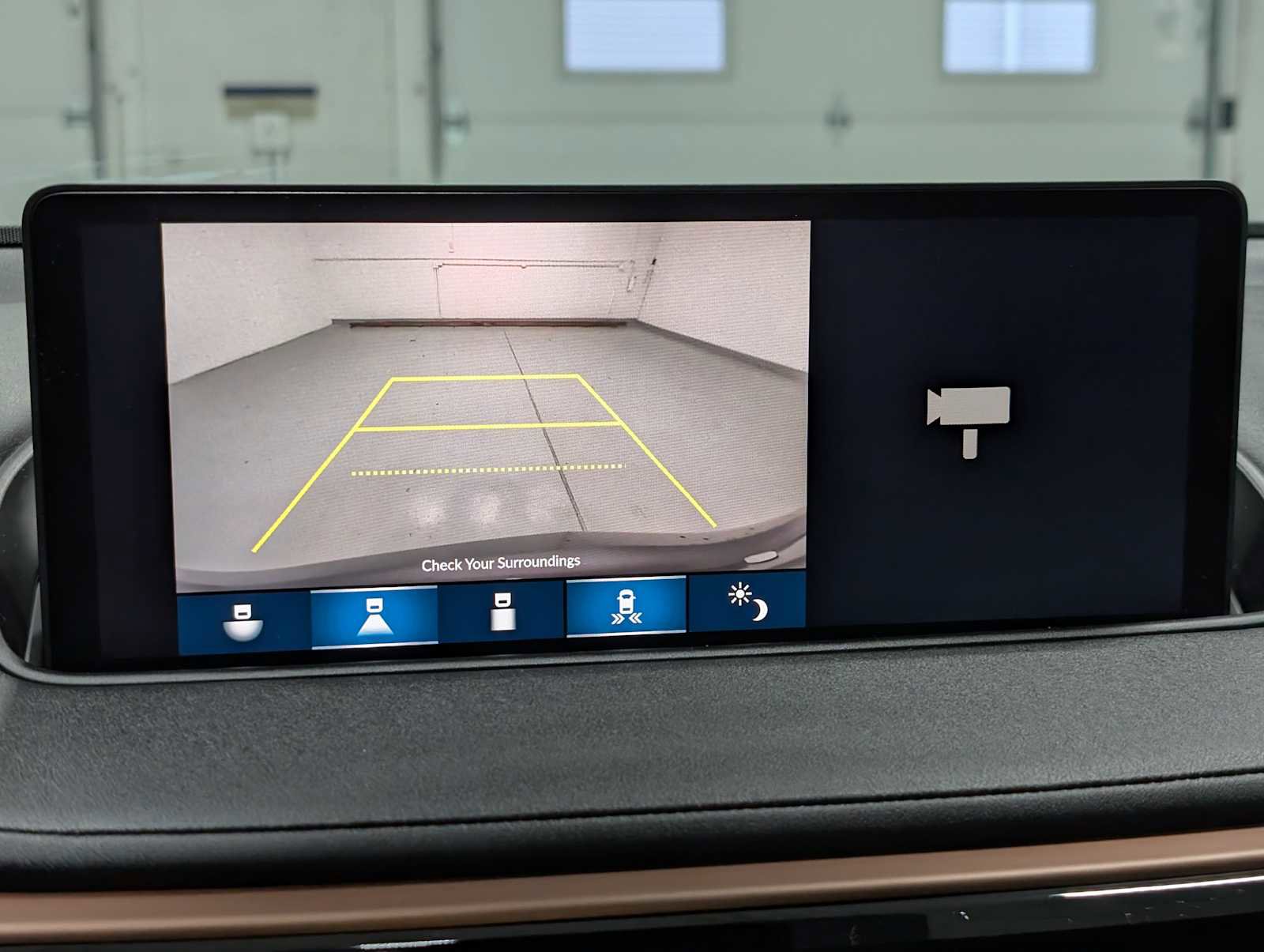 Certified 2023 Acura MDX w/Technology Package image 32