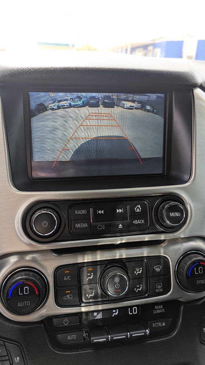 Used 2017 GMC Yukon XL SLT w/ HD Trailering Package image 10