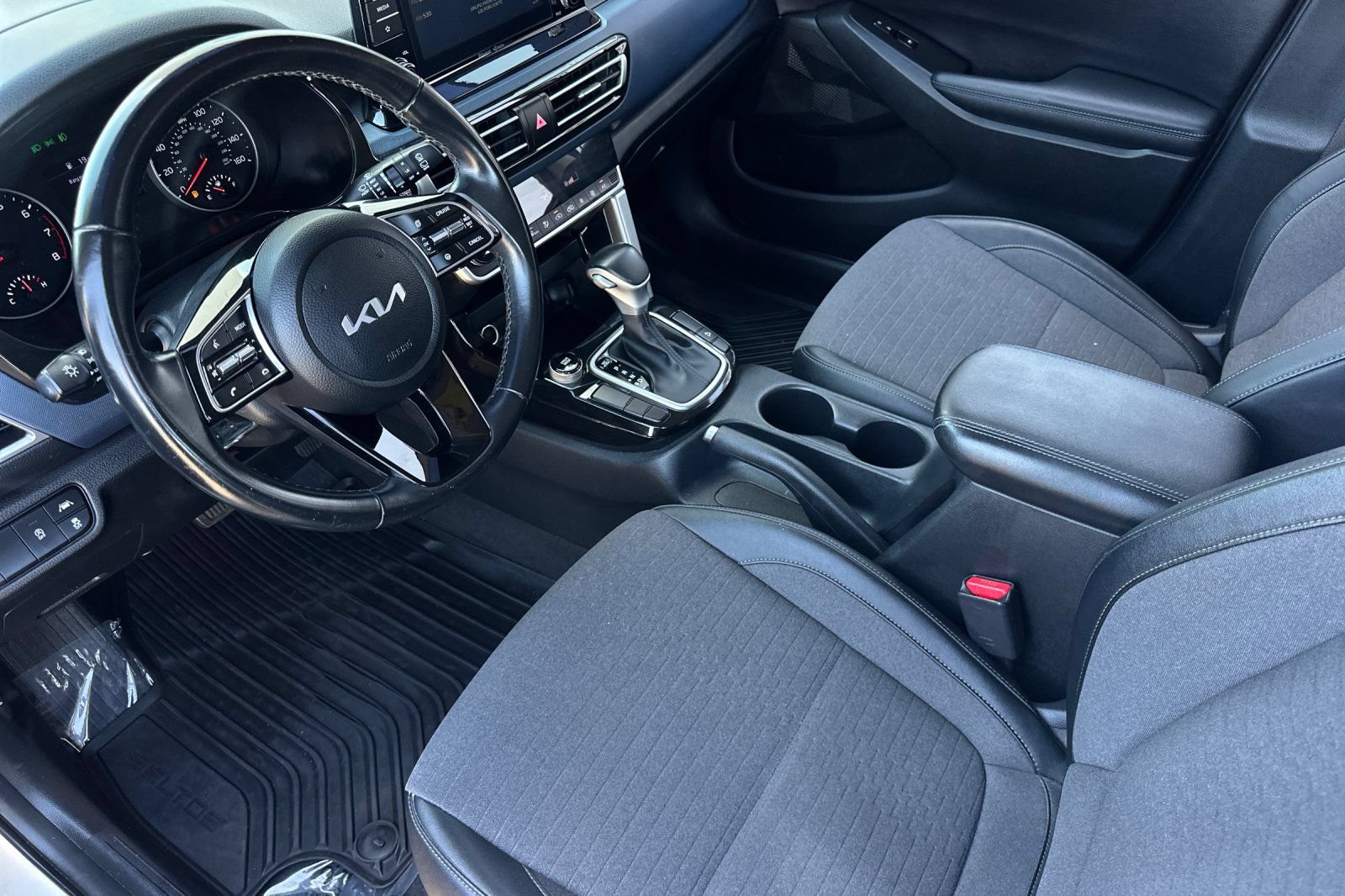 Used 2023 Kia Seltos S FWD image 10