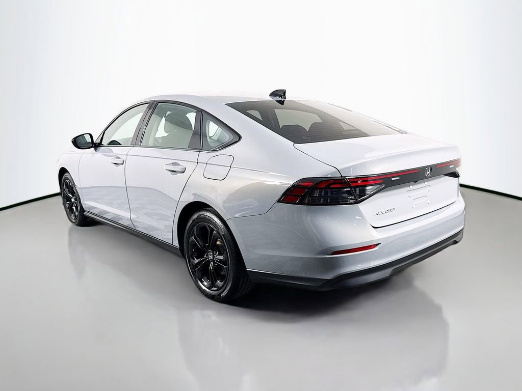 Certified 2025 Honda Accord SE image 3