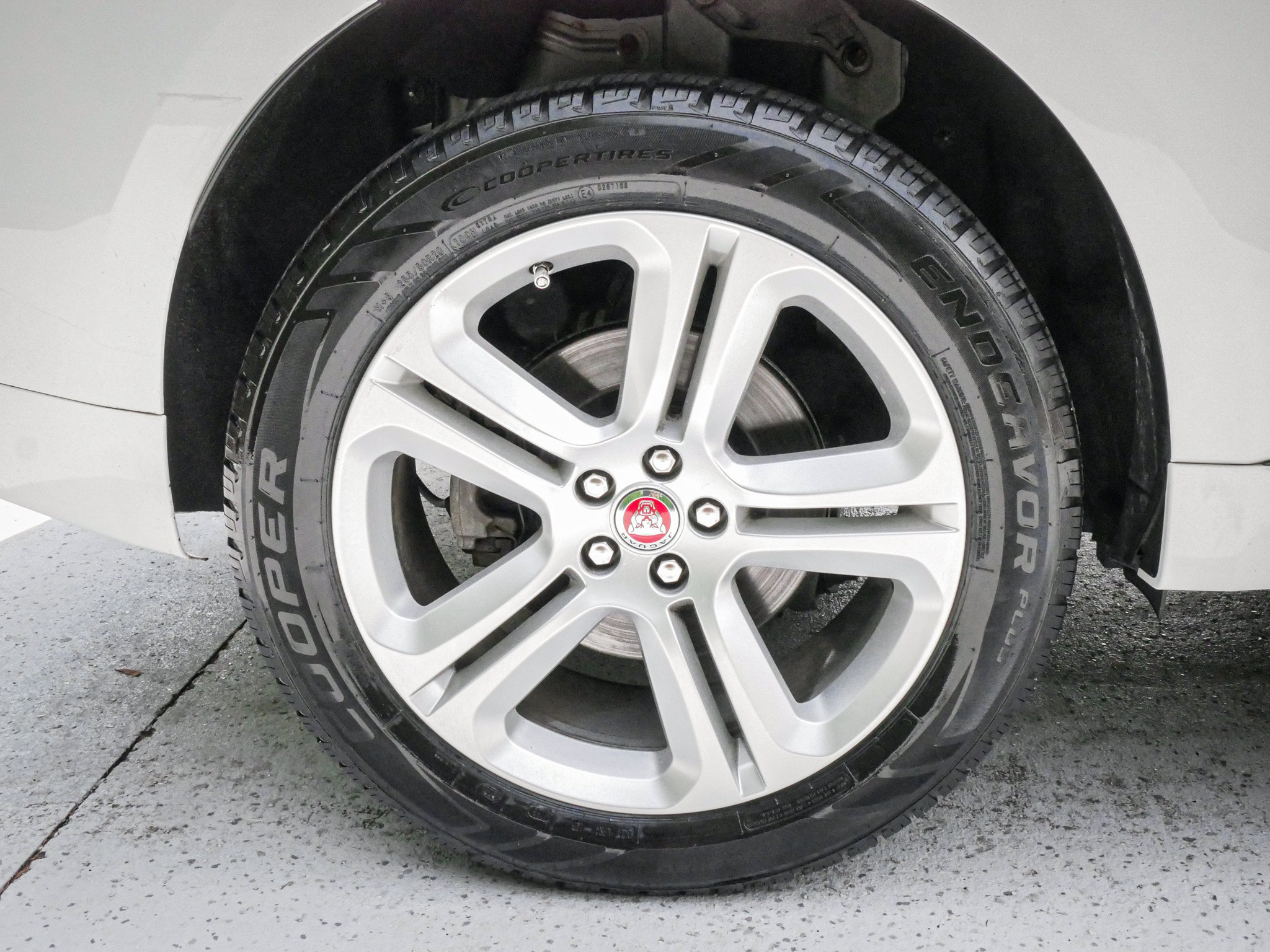 Used 2017 Jaguar F-PACE R-Sport AWD/4WD image 13
