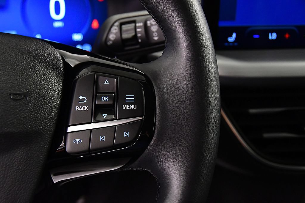 Used 2024 Ford Escape Platinum AWD/4WD image 21