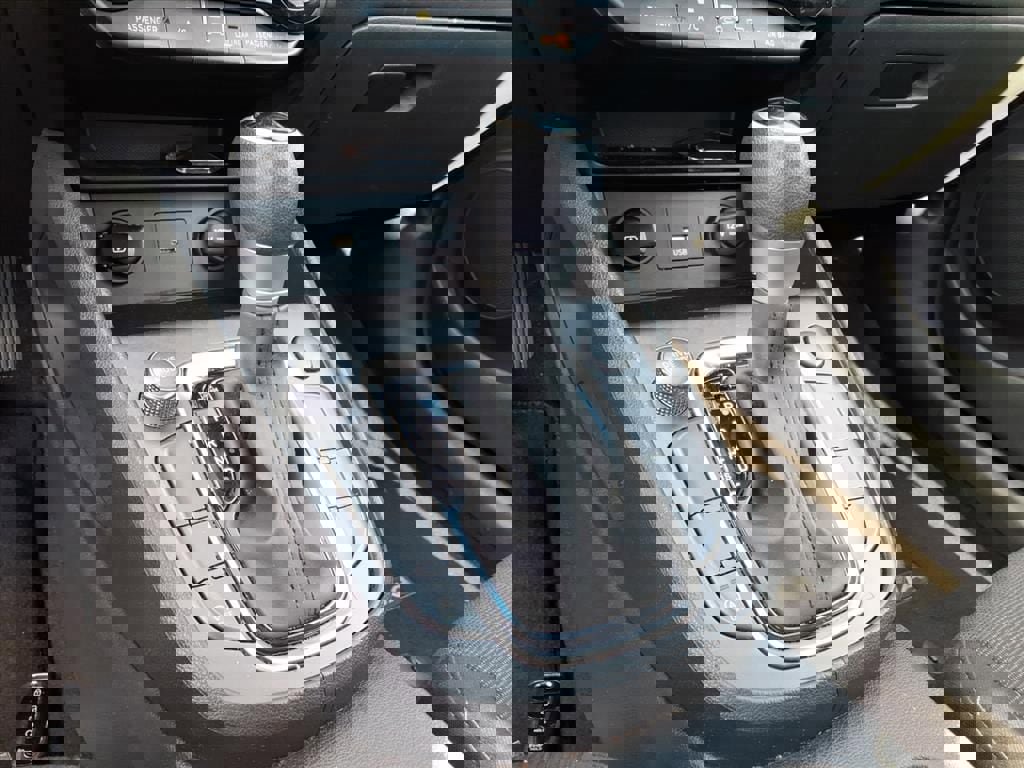 Used 2023 Hyundai Kona SEL image 13