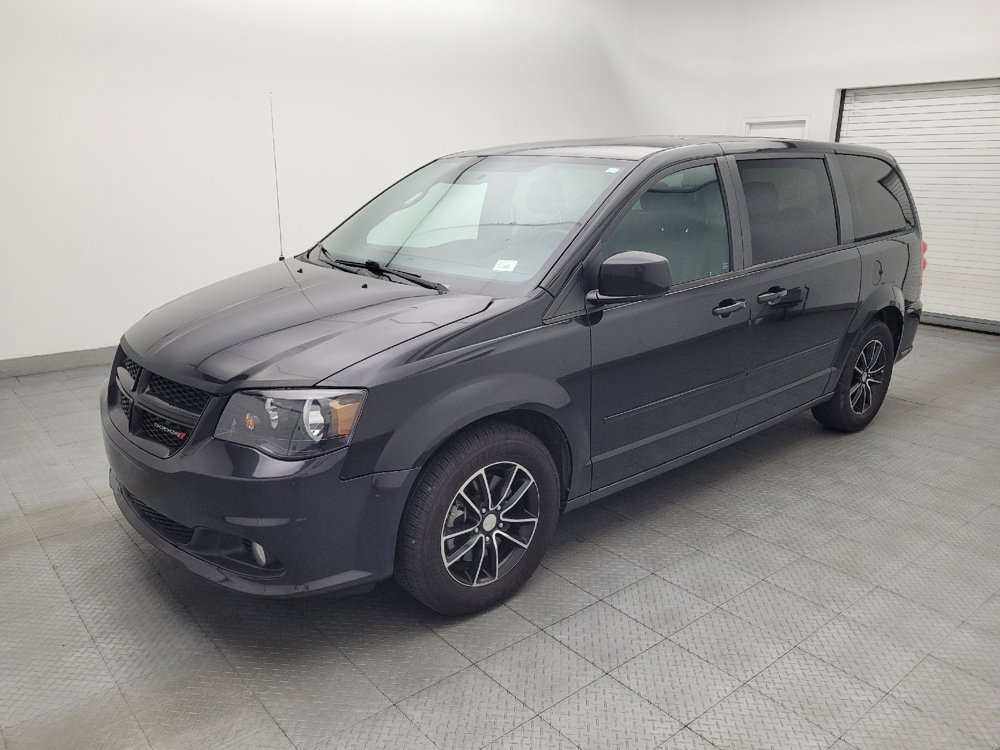 Used 2015 Dodge Grand Caravan R/T FWD image 2