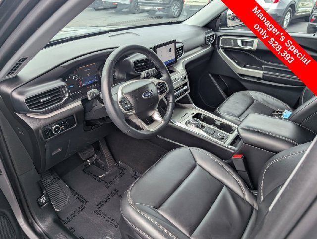 Used 2023 Ford Explorer XLT w/ Equipment Group 202A AWD/4WD image 16