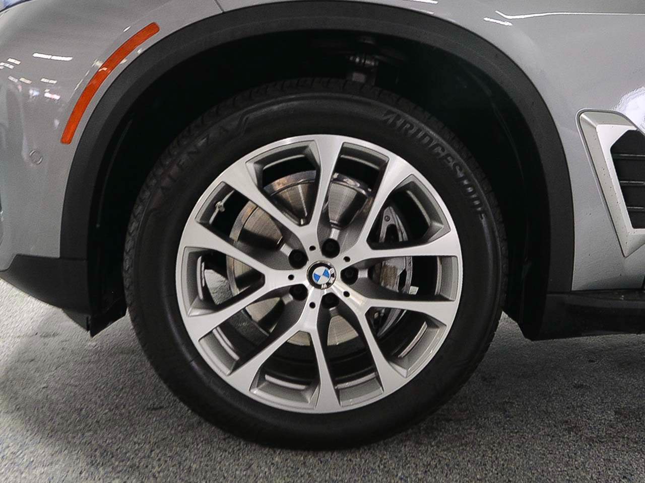 Used 2024 BMW X5 sDrive40i w/ Premium Package RWD image 5