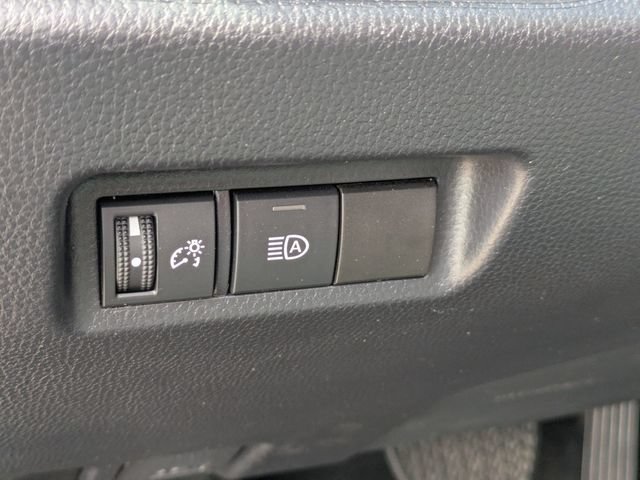 Used 2022 Toyota RAV4 XLE FWD image 14