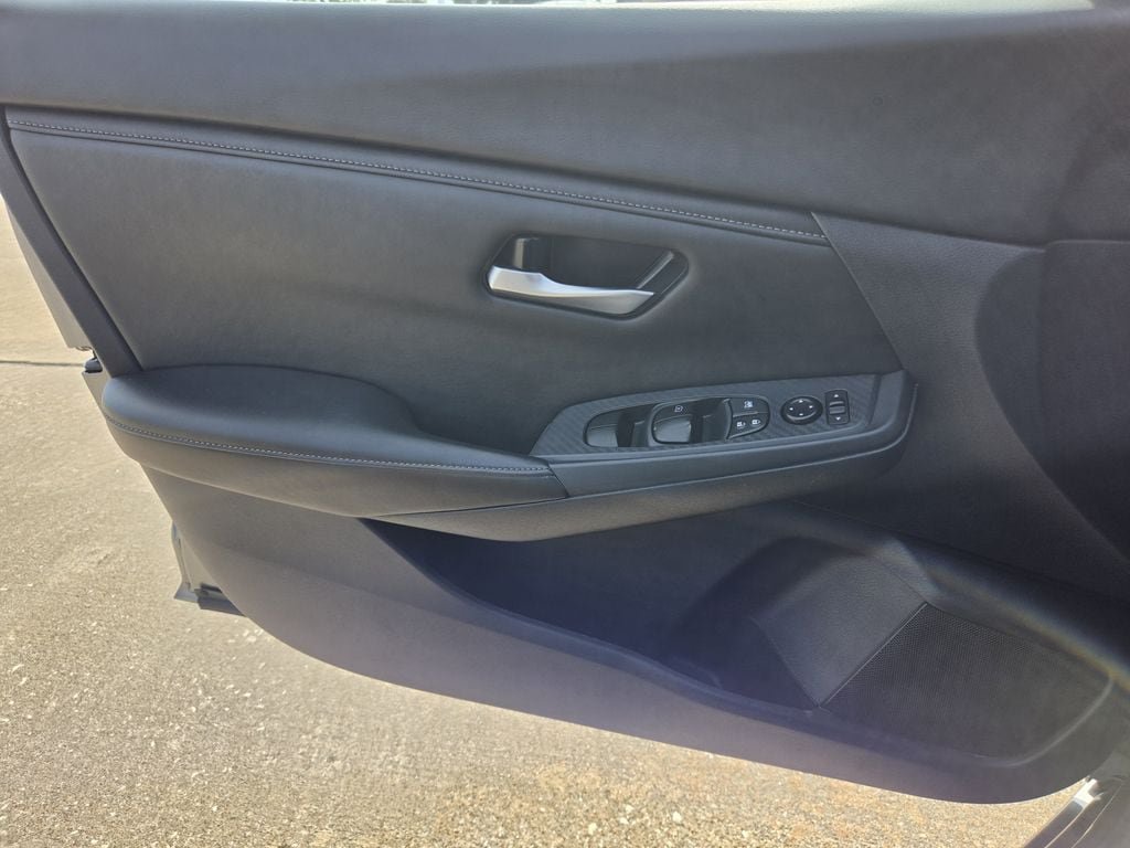 Used 2025 Nissan Sentra SV w/ All-Weather Package FWD image 25