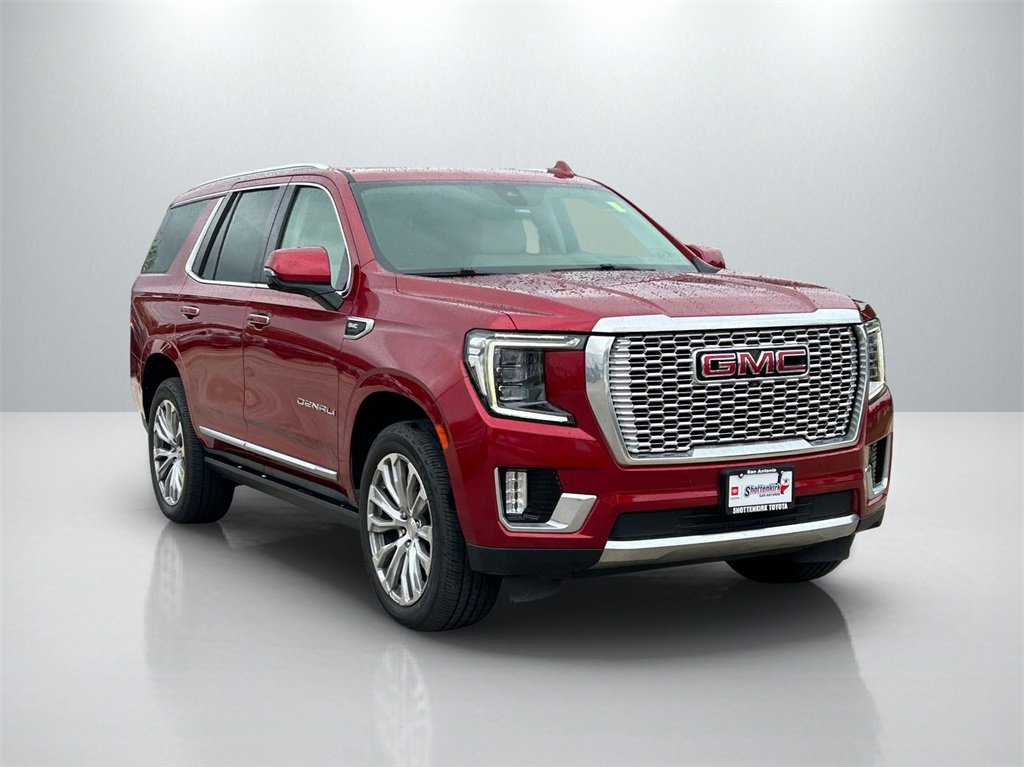 Used 2021 GMC Yukon Denali w/ Denali Ultimate Package image 3