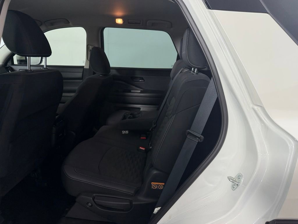 Used 2024 Nissan Pathfinder SV w/ Black Appearance Package FWD image 25