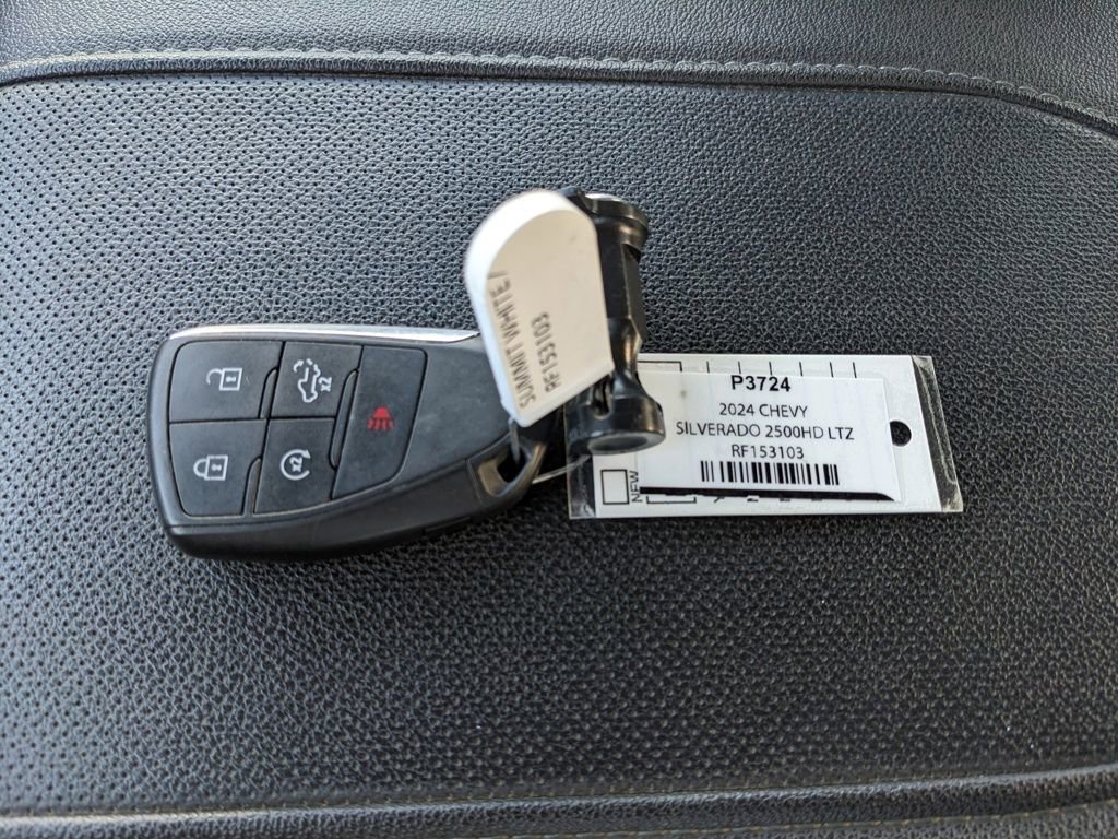 Used 2024 Chevrolet Silverado 2500 LTZ w/ LTZ Plus Package image 44