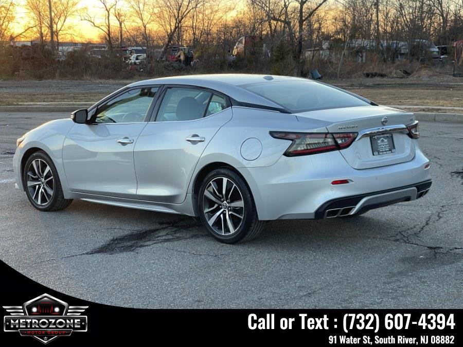 Used 2020 Nissan Maxima 3.5 SV w/ Floor Mat Group FWD image 14