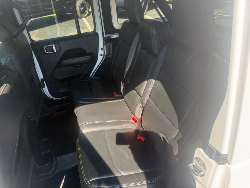 Certified 2019 Jeep Wrangler Unlimited Sahara AWD/4WD image 38
