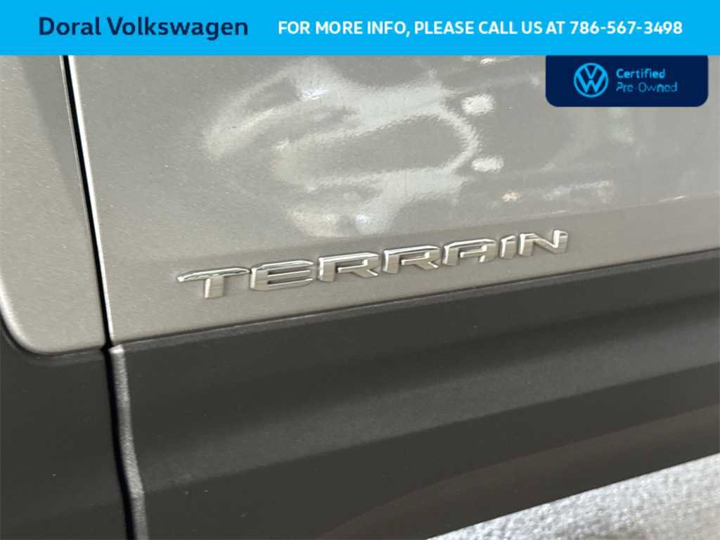 Used 2023 GMC Terrain SLE image 10