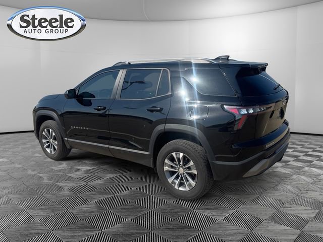 Used 2025 Chevrolet Equinox LT w/ Convenience Package II image 3