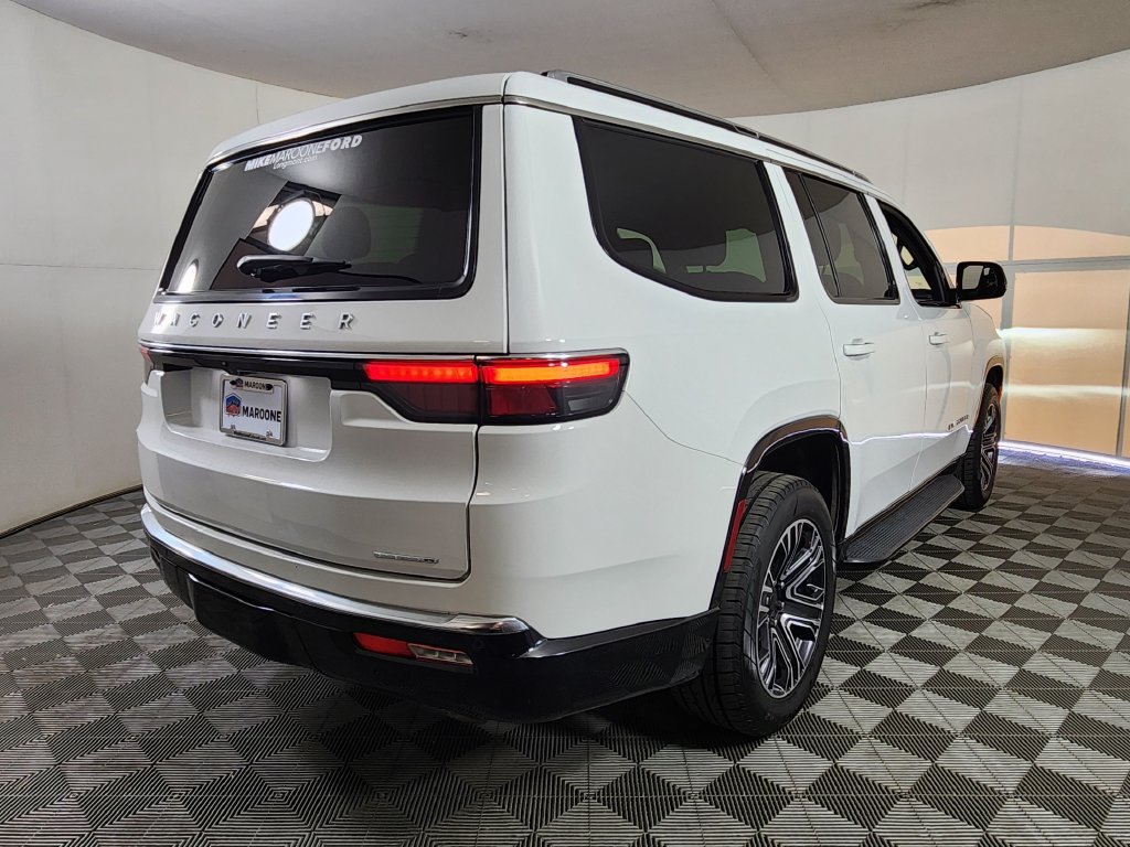 Used 2024 Jeep Wagoneer Series II AWD/4WD image 7