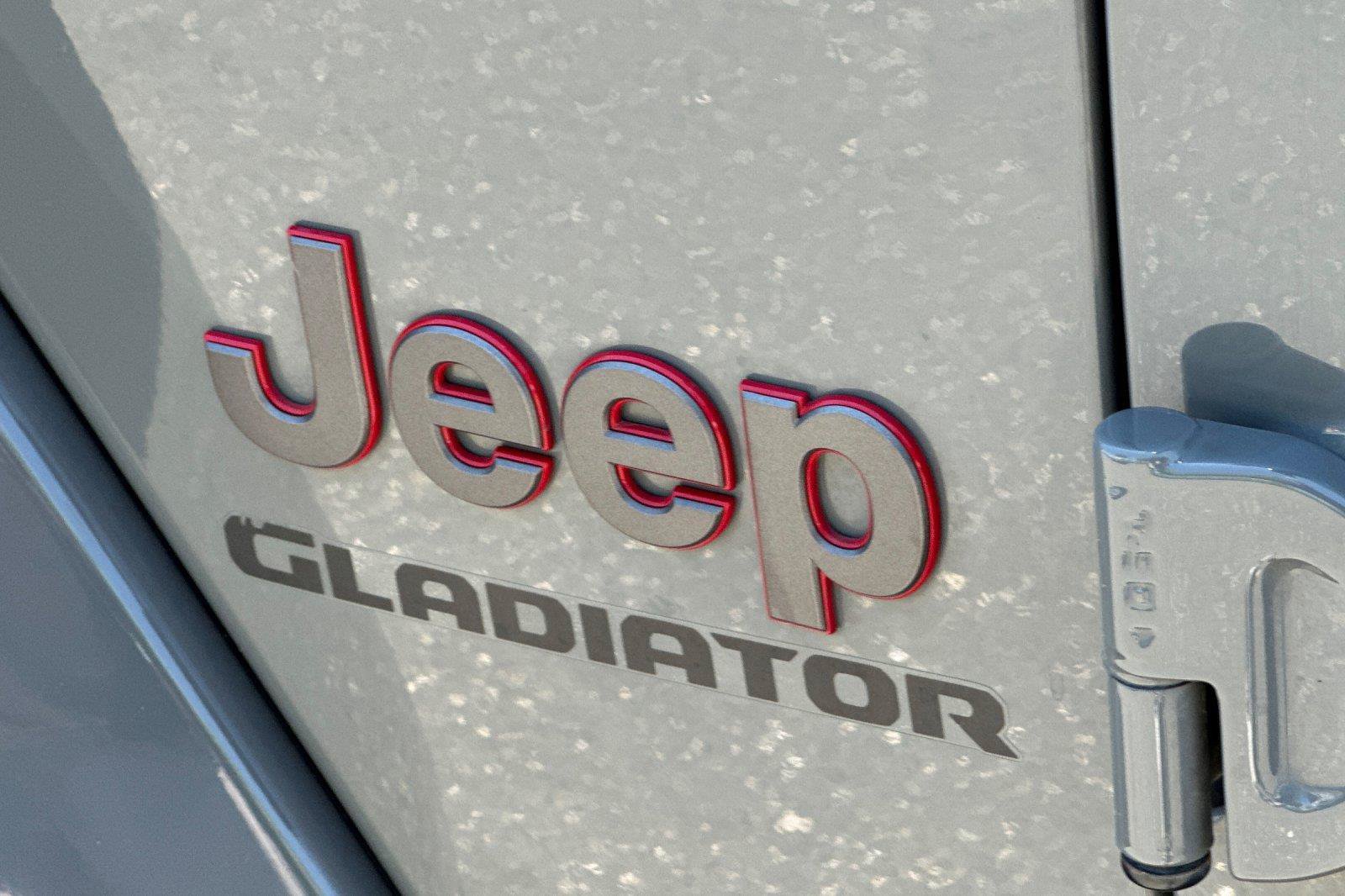 Used 2022 Jeep Gladiator Rubicon w/ Trailer Tow Package AWD/4WD image 25