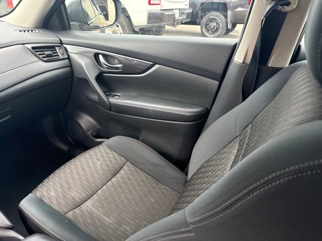 Used 2017 Nissan Rogue S AWD/4WD image 15
