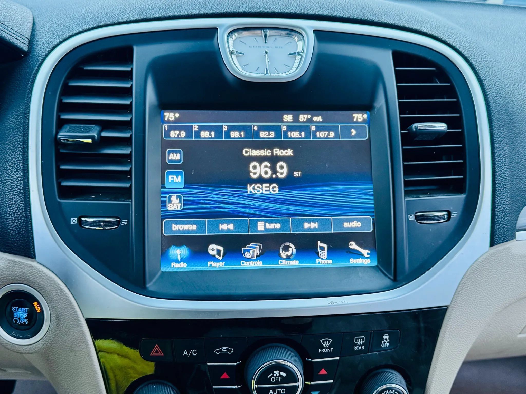 Used 2012 Chrysler 300 Limited RWD image 35